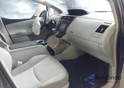 2013 Toyota Prius V Three from USA, damaged, VIN JTDZN3EU8D3210811